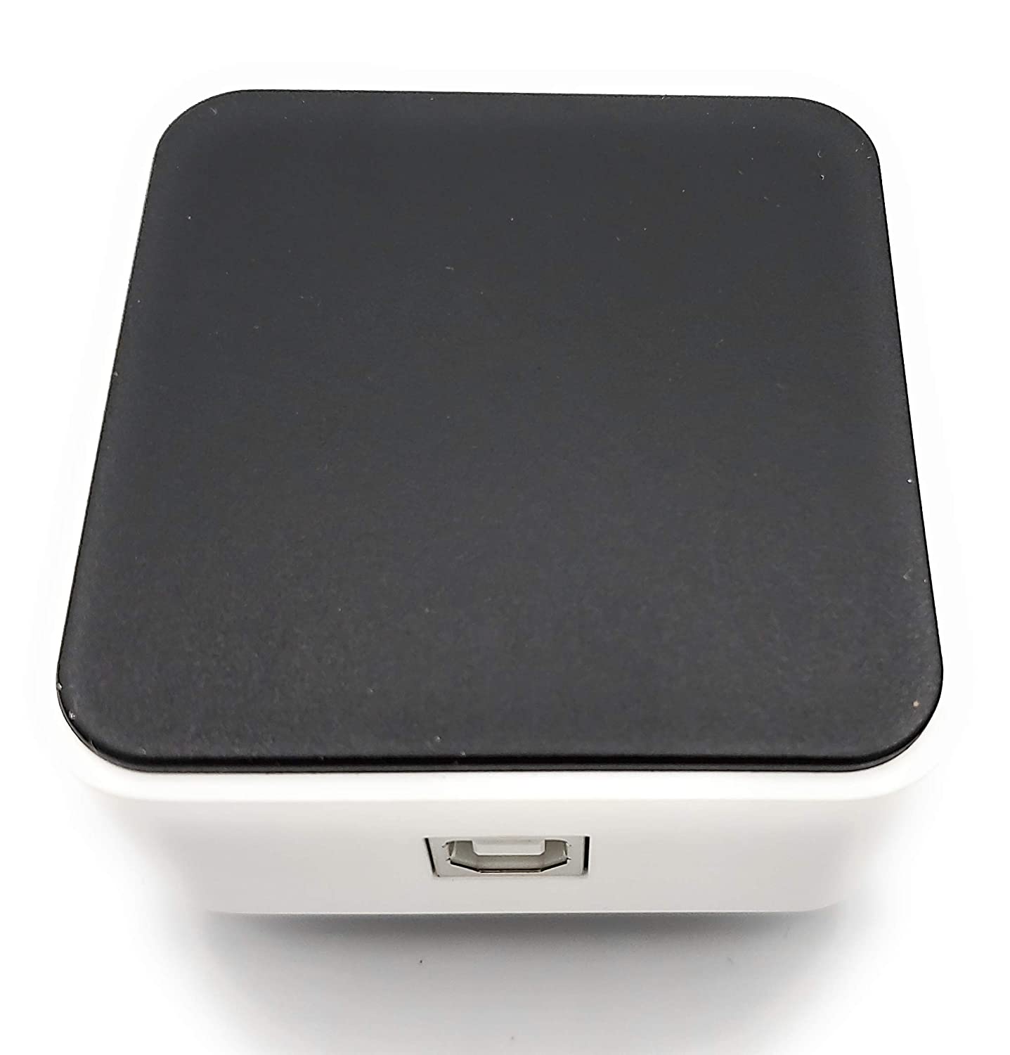 ear view of the 5MP CMOS microscope camera showing the high-speed USB 2.0 interface for lag-free data transfer.